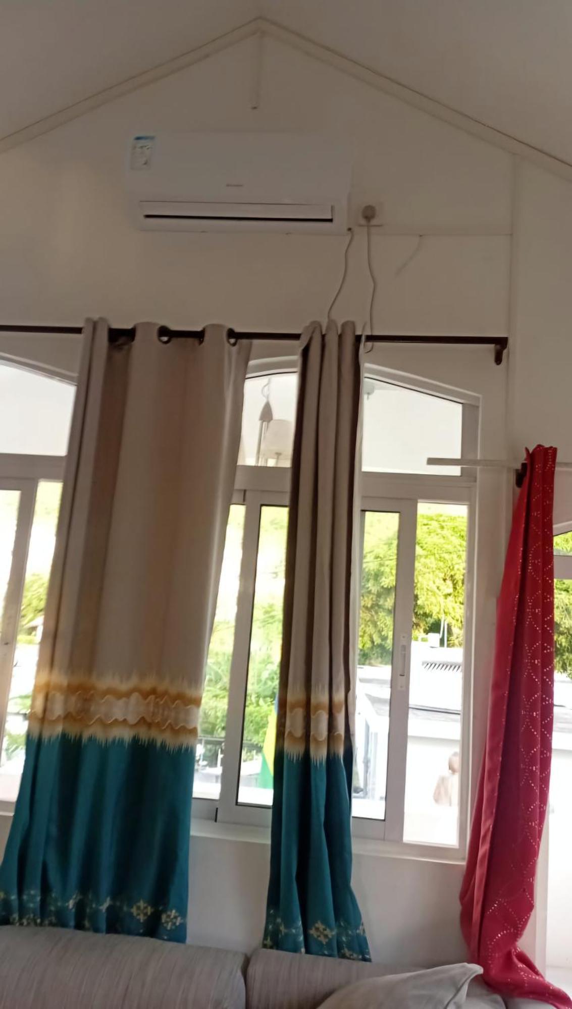 Cheerful 1 Bed Vacation Home With Tours & Facilities La Gaulette Εξωτερικό φωτογραφία